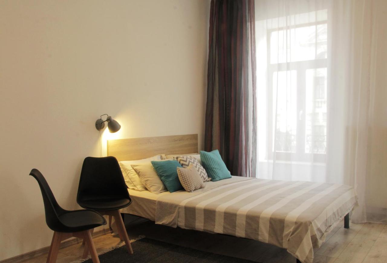 Apartment In The Centre Of Liov Exterior foto