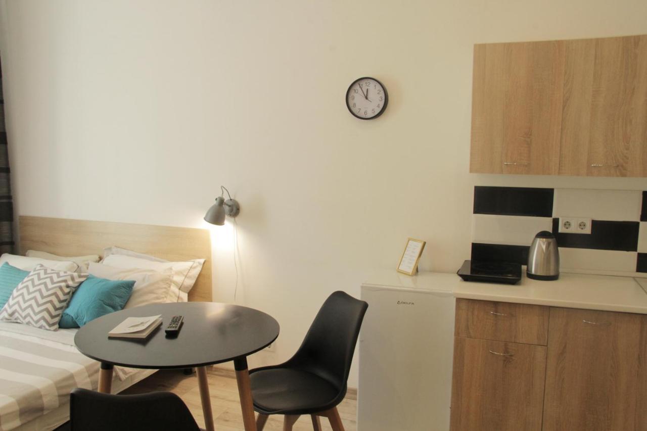 Apartment In The Centre Of Liov Exterior foto