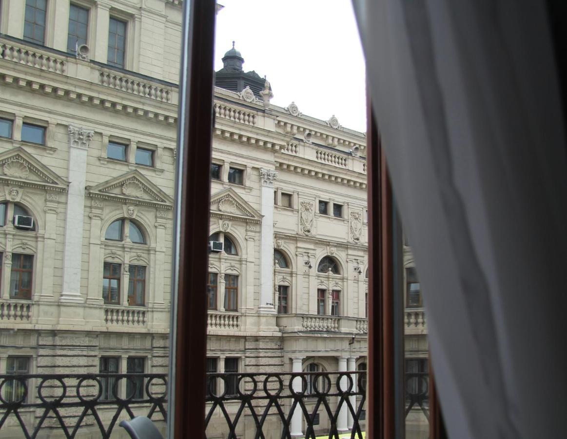 Apartment In The Centre Of Liov Exterior foto